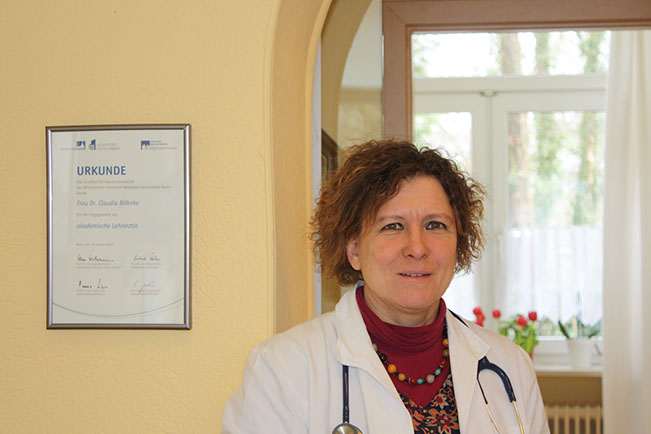 Claudia Böhnke in der Praxis2